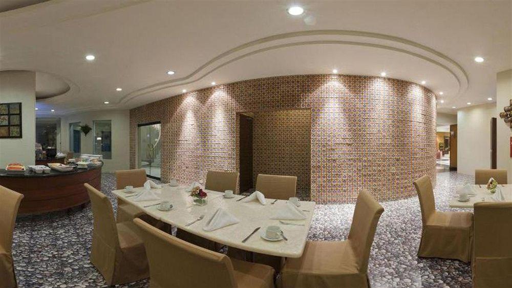 Crowne Plaza San Pedro Sula Hotel Buitenkant foto