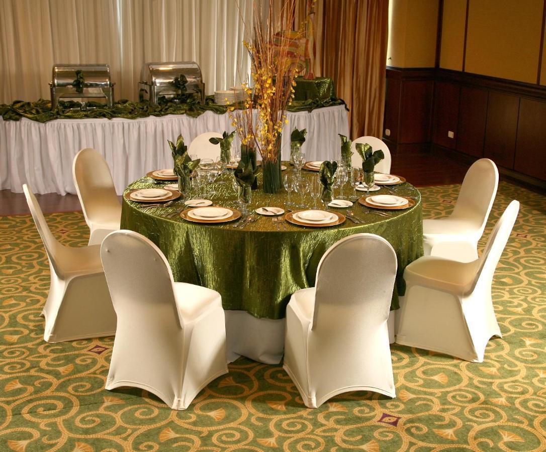 Crowne Plaza San Pedro Sula Hotel Buitenkant foto