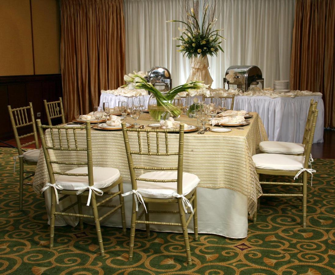 Crowne Plaza San Pedro Sula Hotel Buitenkant foto